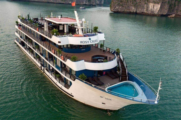 Dịch vụ sơn bả du thuyền số 02