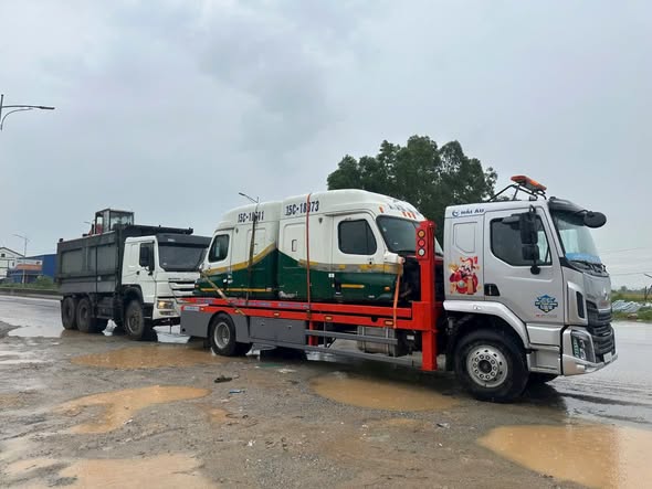 Báo giá vận chuyển xe ô tô – cần cẩu – máy xúc tại Quảng Ninh