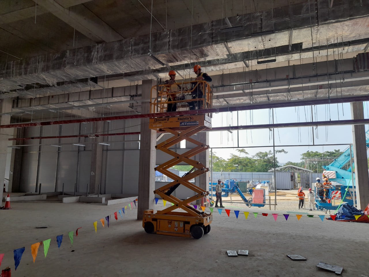 cho-thue-xe-nang-nguoi-tai-quang-ninh-1