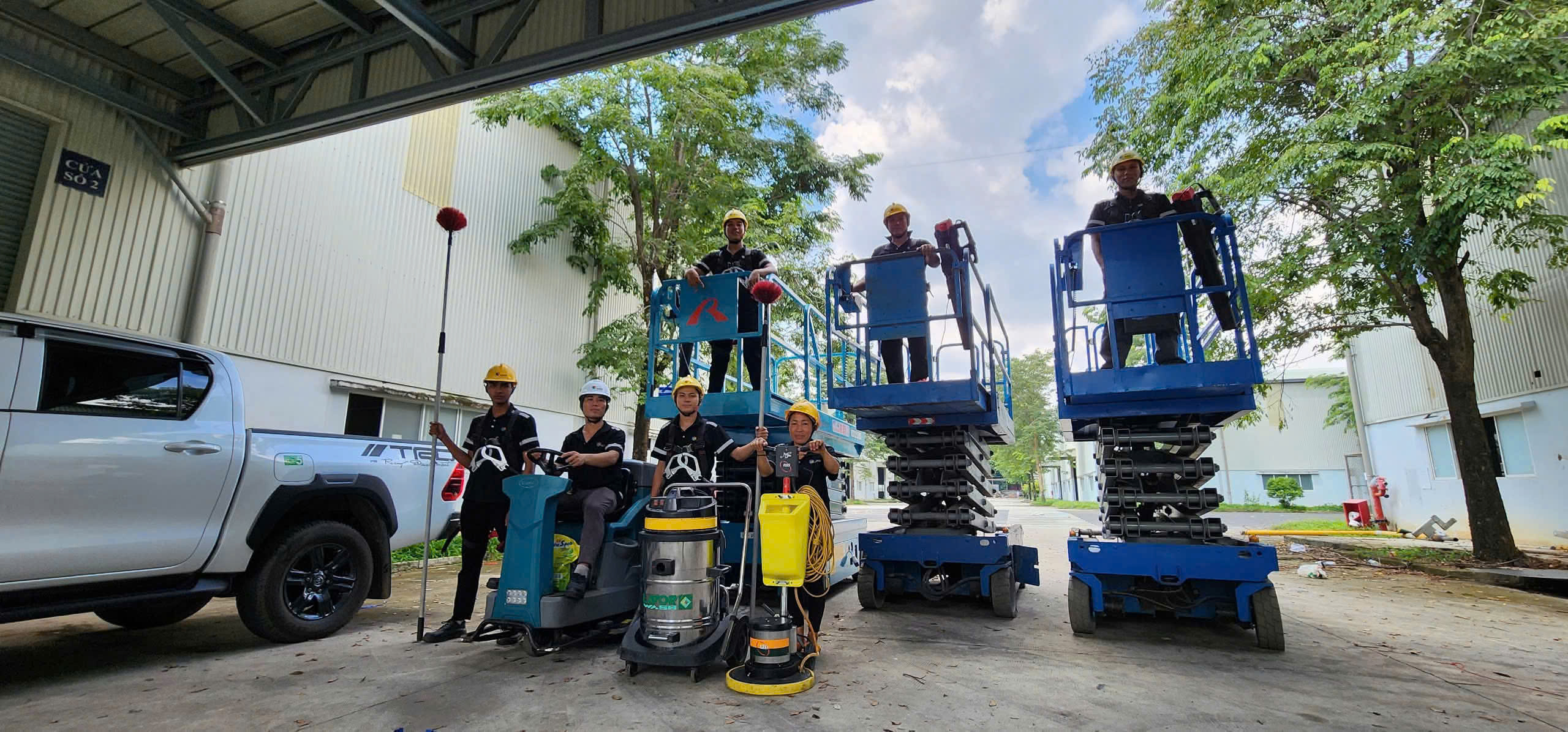 xe-nang-nguoi-tai-ha-long